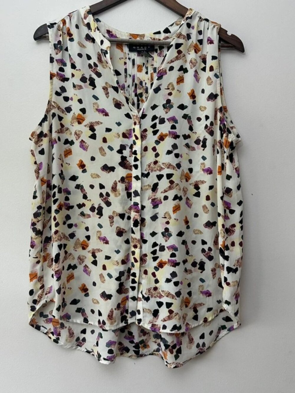 Grace The Perfect Fit Women’s Large Abstract Print Sleeveless Blouse Pleated Bac